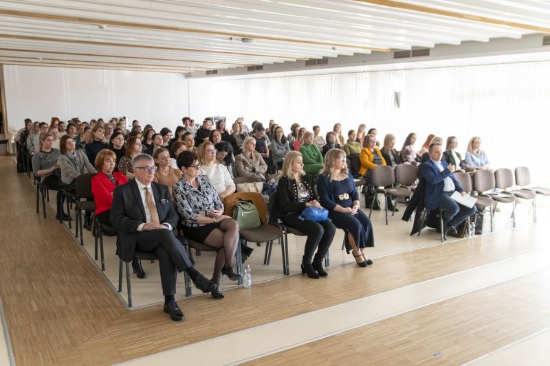 Szülők Akadémiája – MÁSképp