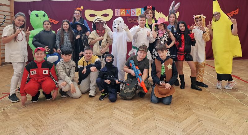 Farsangi forgatag az alsó tagozaton