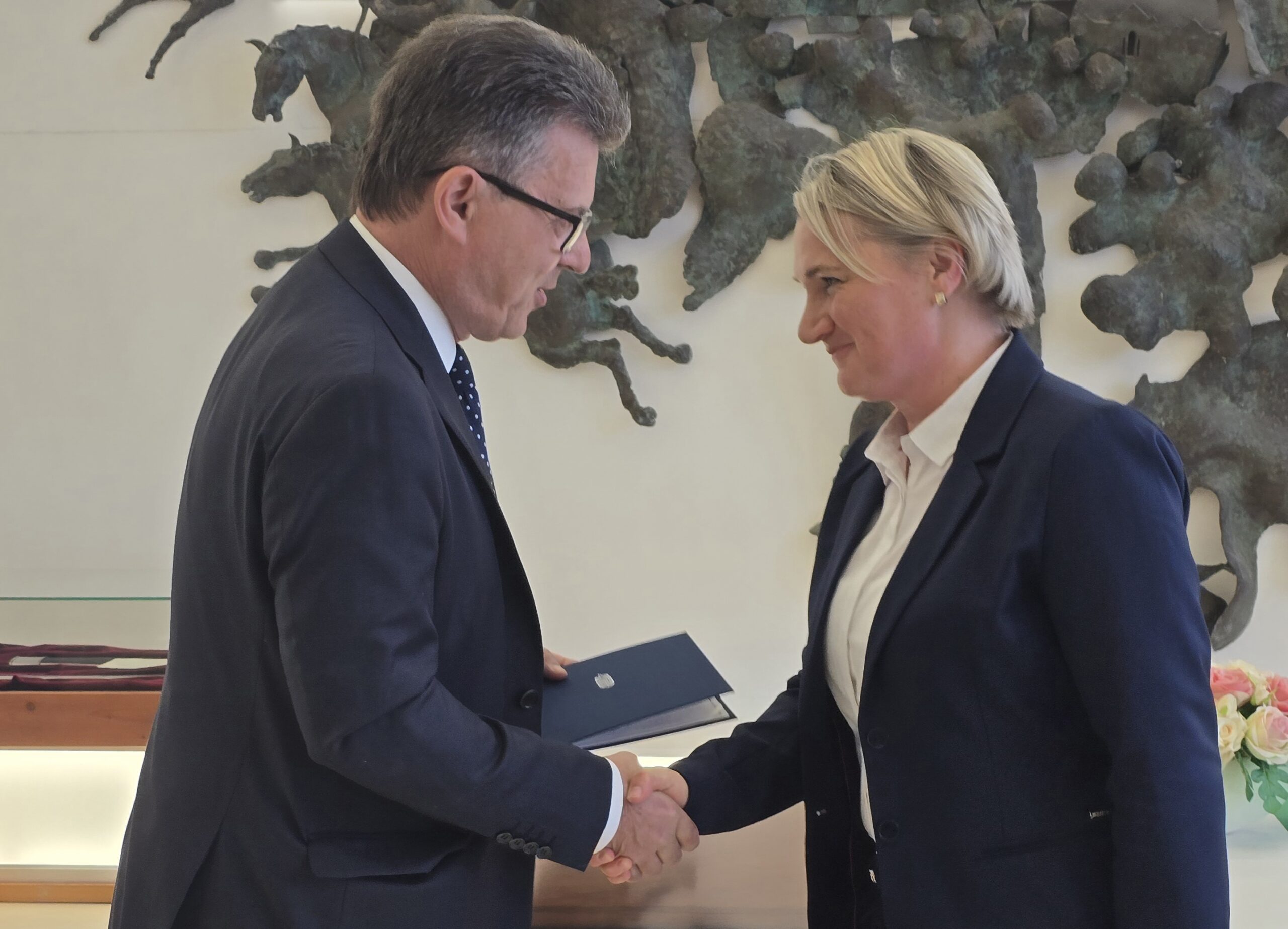 Átvette megbízólevelét térségünk megválasztott országgyűlési képviselője