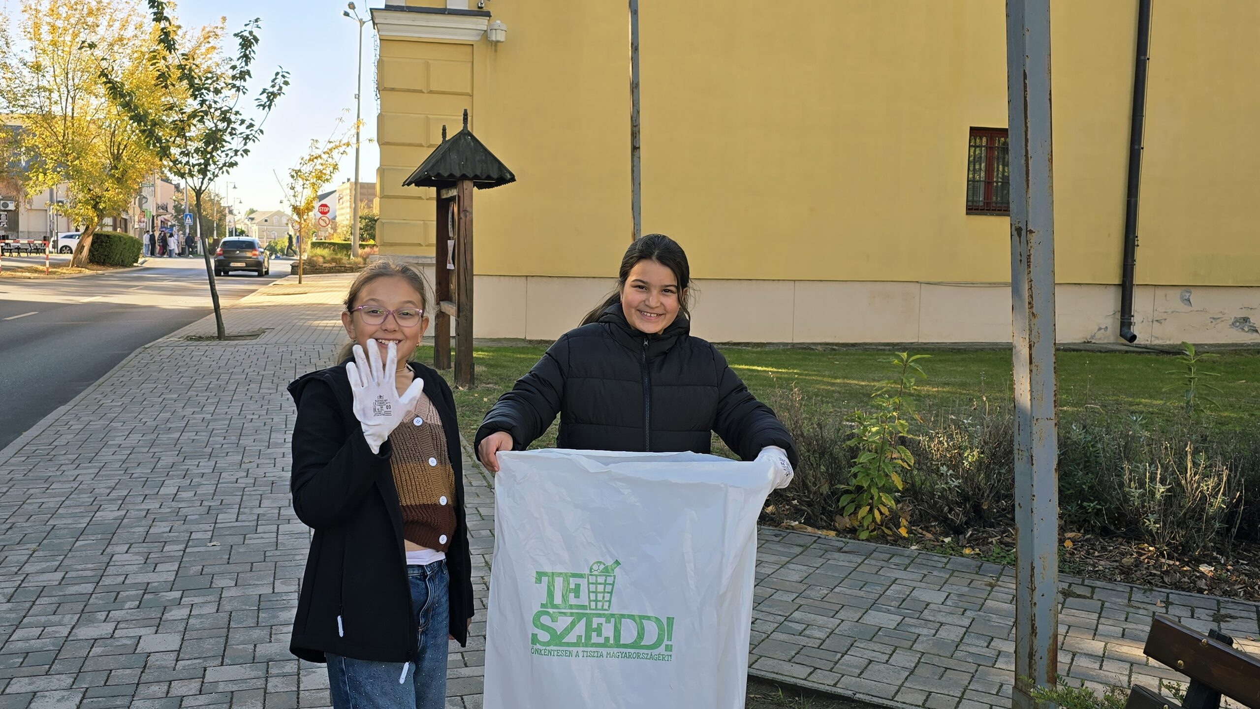 Közel 200 önkéntes tett a tisztább Kisvárdáért!