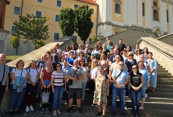 Lelkigyakorlatos zarándoklaton a szentlászlós pedagógusok