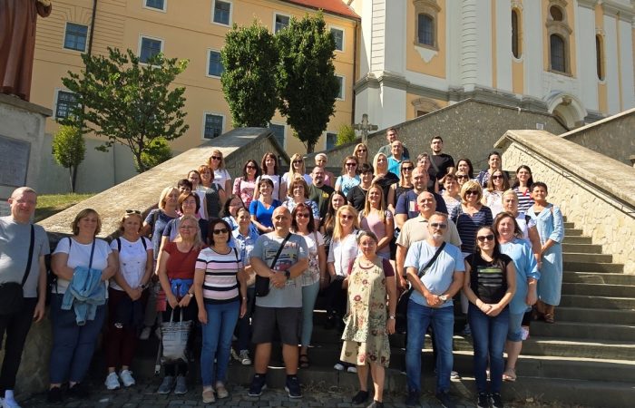 Lelkigyakorlatos zarándoklaton a szentlászlós pedagógusok