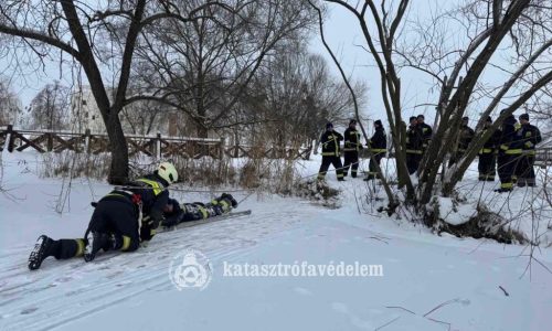 Jégről mentettek a kisvárdai tűzoltók