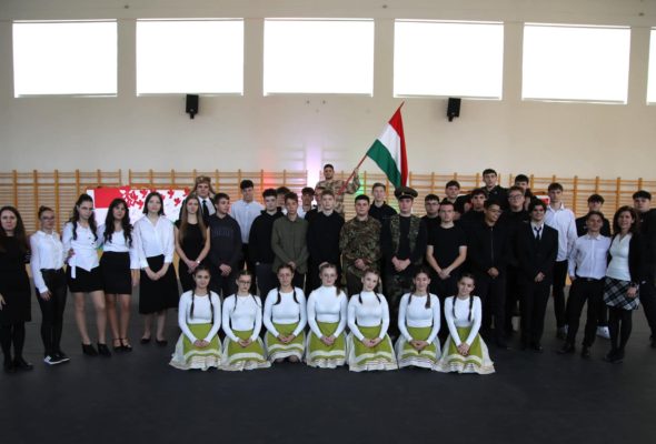 „Van egy seb, mely sosem gyógyul. Ez a gyász csak fáj és fáj.”