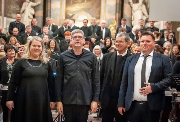 Gyöngyösön és Egerben énekelt az Arcadelt