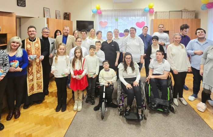 SEGÍTS NEKÜNK GENERÁCIÓS HIDAT ÉPÍTENI!