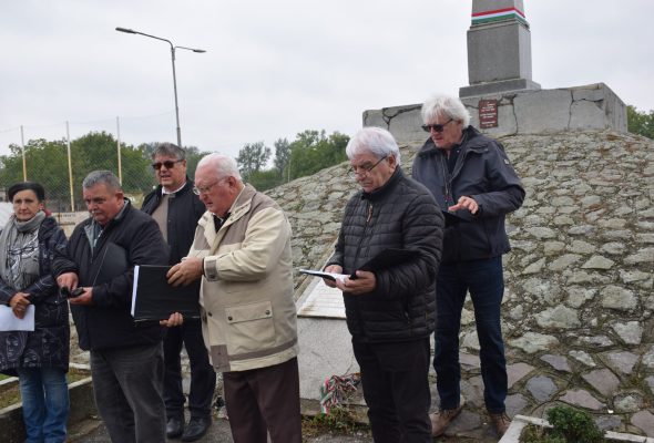 Aradon koszorúztak a kisvárdaiak