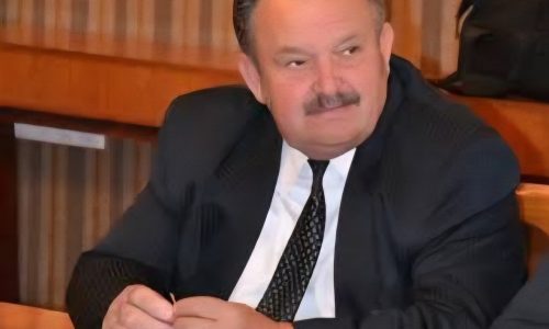 Élete a családja és a roma közösség volt