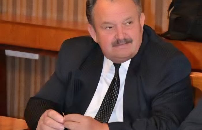 Élete a családja és a roma közösség volt