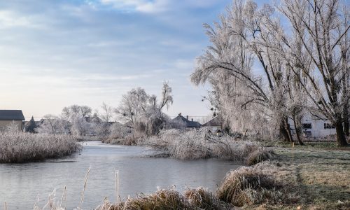 TILOS és életveszélyes a jégre menni!