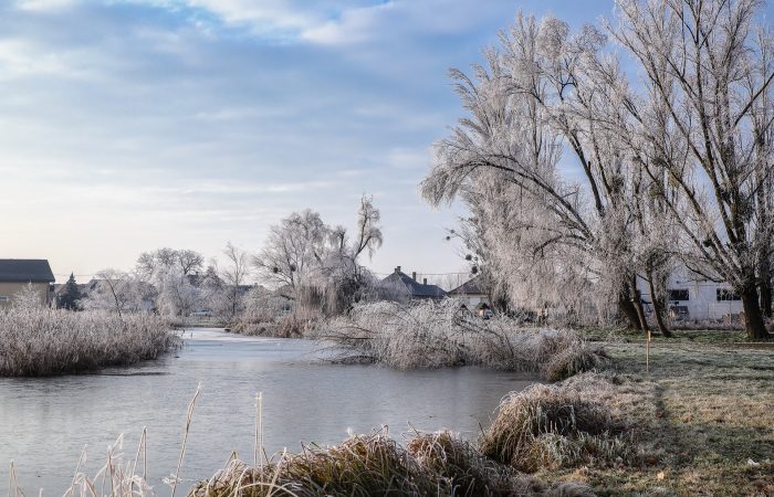 TILOS és életveszélyes a jégre menni!