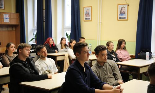 Nekivágunk? Ötletből valóság!” – középiskolai roadshow a Szent Lászlóban