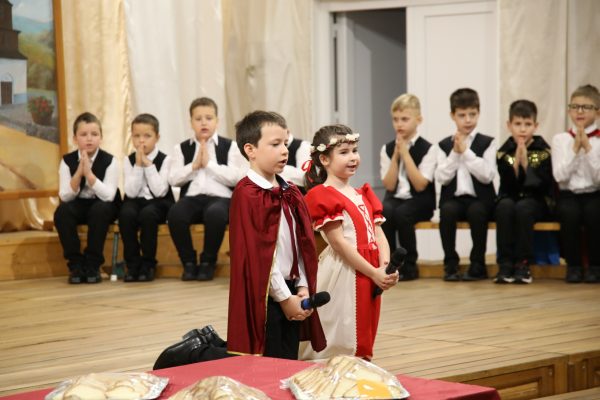 Jóban és rosszban is legyetek szentéletűek!