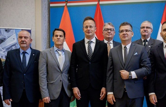 Szijjártó Péter: „az Aero Space Kisvárdán a világ legjobb repülőgépturbina-javító vállalatai közé tartozik!”