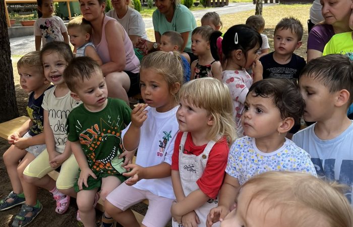 Ismét zümmögött a bölcsőde