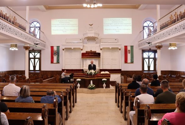 Tanévkezdő csendes nap a Várday Katában