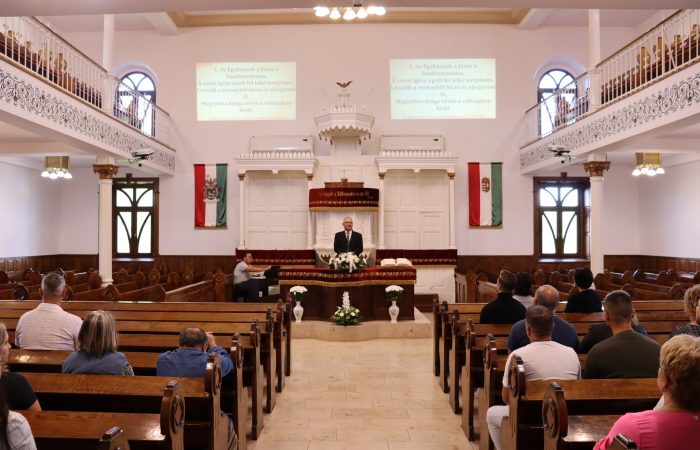 Tanévkezdő csendes nap a Várday Katában