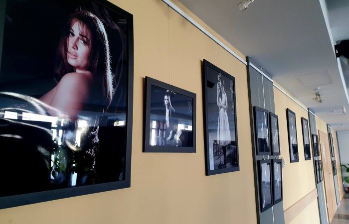 Ő nem csak egy fotós – különleges kiállítás nyílt meg Kisvárdán!