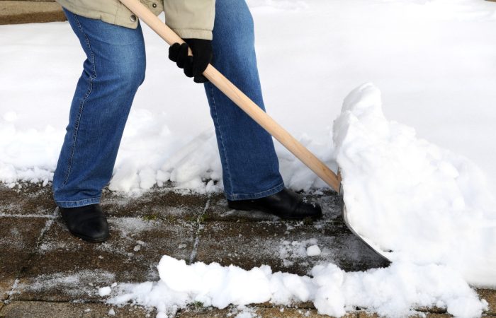 A hó-eltakarítás és a síkosság-mentesítés az ingatlantulajdonos feladata!