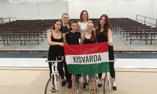 Fantasztikus művészi kerékpáros eredmény