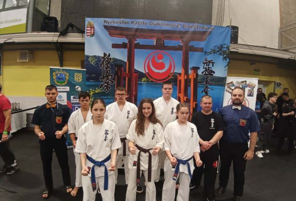 Karatés érmek Gyöngyösről – irány a döntő!