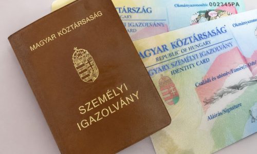 Hamarosan érvényüket vesztik a régi személyazonosító igazolványok!