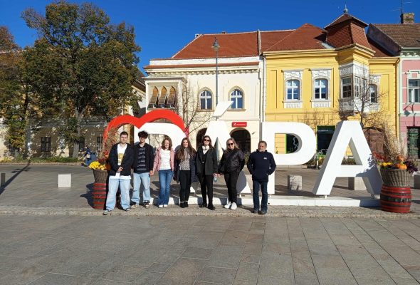 Angolul és alkotva remekeltek Pápán a refisek