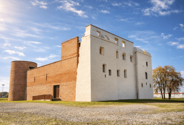 Nincs szezon! Nincs lakat! Egész évben VÁR!